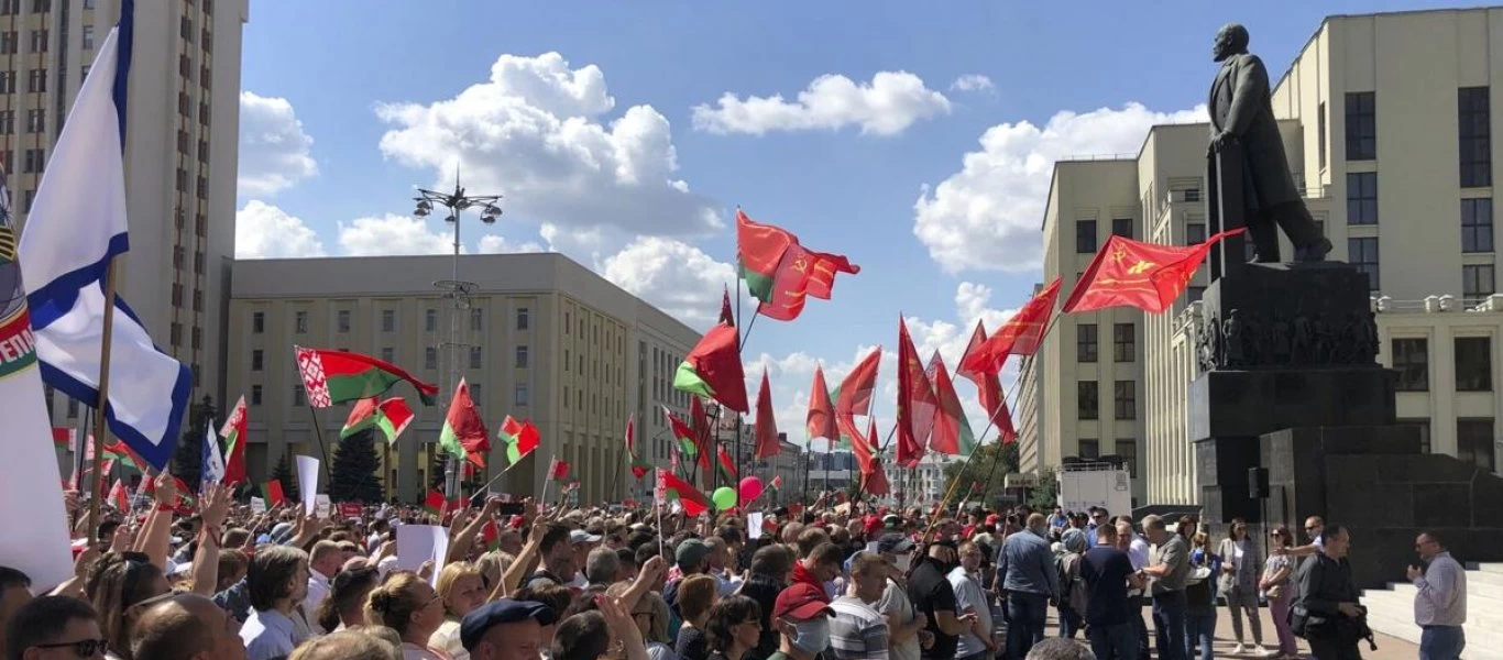 Προς νέα «χρωματιστή επανάσταση» η Ευρώπη στην Λευκορωσία - Πορείες, ΕΕ, ΝΑΤΟ και Μόσχα σε θέσεις «μάχης»